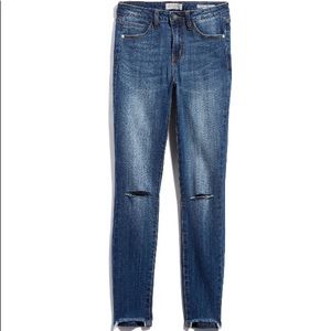 Judy Blue Knee Slit Frayed Hem Skinny Jean